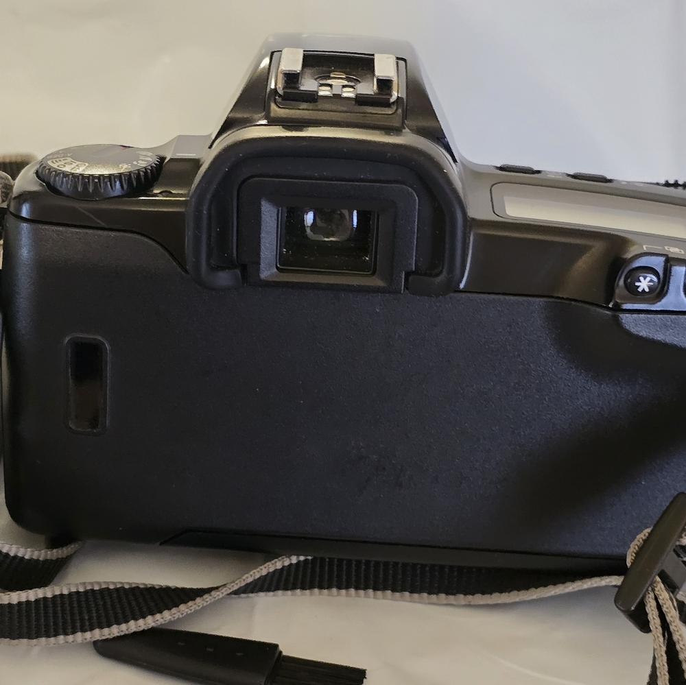Canon EOS Rebel X S Black Camera body only like new - Picture 3 of 6